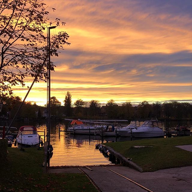 FreedomofWay's tweet photo. #sunset #wendenschloss https://t.co/0LH9FzV4IG https://t.co/BPBg9jKDlC