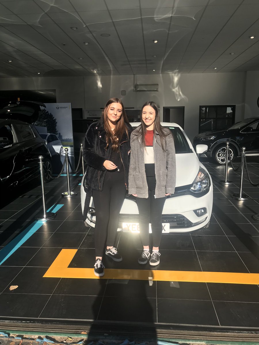 BennettRenault's tweet photo. Another fantastic handover! Congratulations Miss Gamble on your new Clio!
We hope you enjoy your new car!
#BackinLeeds #BennettRenault #NewCar https://t.co/8KdOTo5s1V