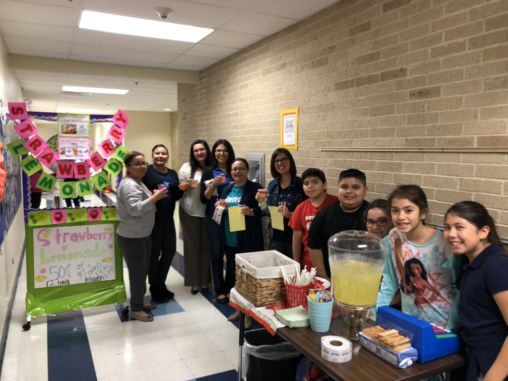 Aguilar5th's tweet photo. Our lemonade stands are beaming with customers! #readingwithapurpose #LemonadeWar #ThisIsEsparza @NISDEsparza @teach2the_heart @ESPARZAbilingue https://t.co/sFYNvC0Qwh