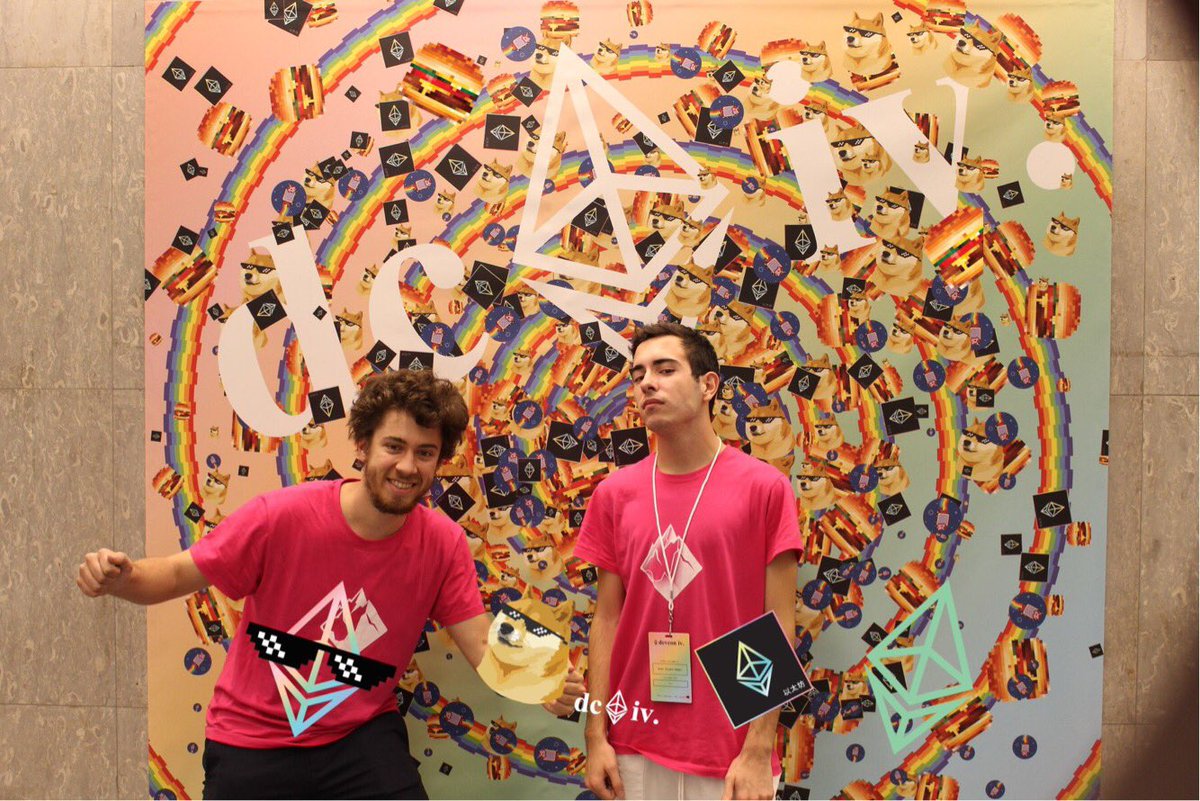 alexsicart's tweet photo. Shasta gang 🦄👾 at #devcon2018 https://t.co/5kEIPE3lHB