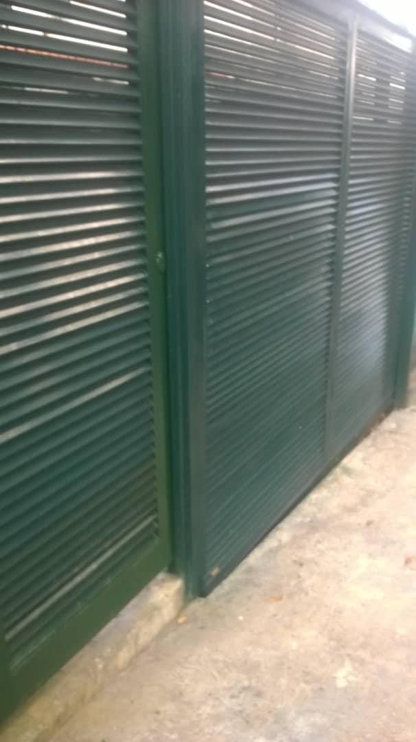 Servicios Generales y herrería. Telf 0416-3126619 0426-2793063. #herreria #herreriaintegral #herreriaestructural #escaleras #rejas #portonelectrico #porton #albañileria #plomeria #remodelaciones