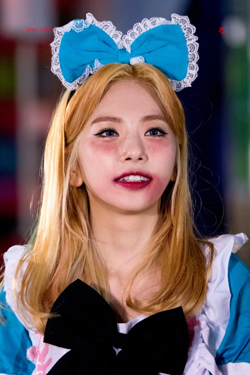 181031 할로윈 버스킹
#드림캐쳐 #지유 
#Dreamcatcher #jiu