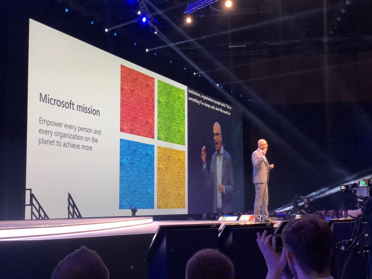 Ath3rs's tweet photo. Had a fantastic past couple of days at #FutureDecoded2018
Truly inspiring and very excited for the future of technology #MicrosoftUK #AI #Tech #ExCel #London @satyanadella https://t.co/HGANyBcqon