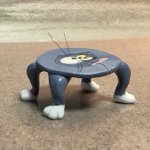 まるで本物そっくり!金床にぶつかってテーブルみたいになったトムを作ってみた!