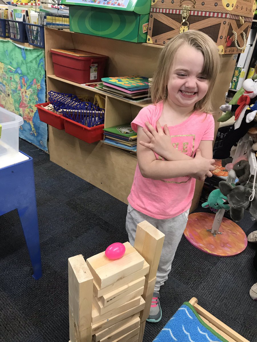 ShannyRinehart's tweet photo. Creating a wall to balance Humpty Dumpty on today.#prekengineers #TCEStrong @MatthewMillerpe @MrsRinehartTCE https://t.co/JFpJtkyDYz
