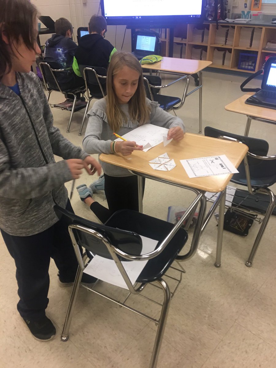 MillerMathGMS's tweet image. Order of operations escape room! Ss LOVED this and worked together so well! #simmonslearns #122edchat @Simmonsknights1