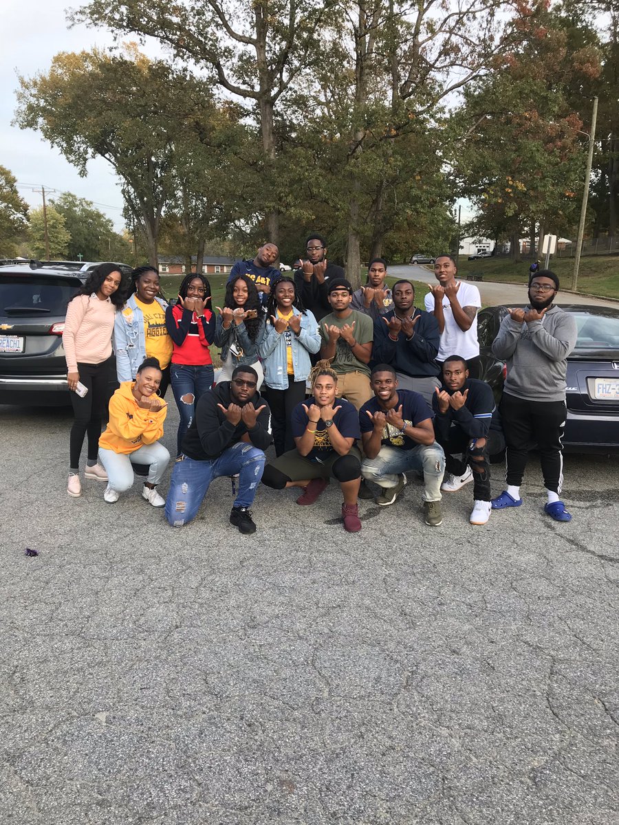 AroundJBow's tweet image. Mission S.O.S. was a success on Halloween‼️

Bull City Aggies Trunk or Treak🎃✨ 

@DurhamAggies #NCAT #BCA #ServiceOverSelf