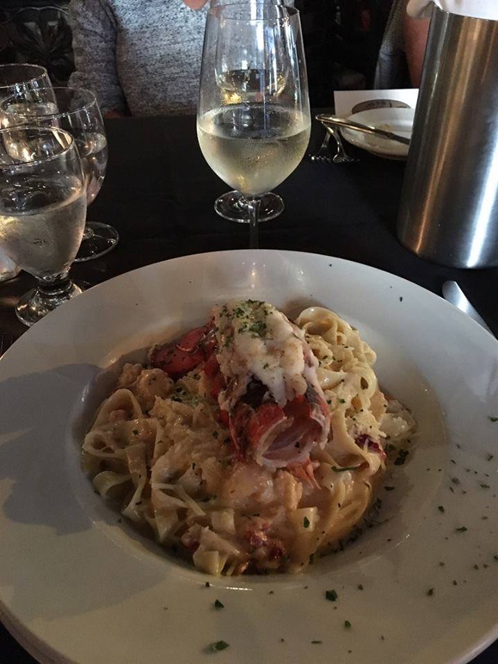 Did you know that <a href="/GiovannisQB/">Giovannis Ristorante</a> in Qualicum Beach has a different pasta special for every night of the week? ow.ly/Svfs30msJws  #exploreVancouverIsland #BCFerries #myPQB ^ss