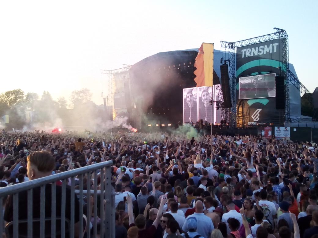 danielmackinno2's tweet photo. Then managed to get involved  with transmit glasgow...mind the flares https://t.co/HulczkEHC8
