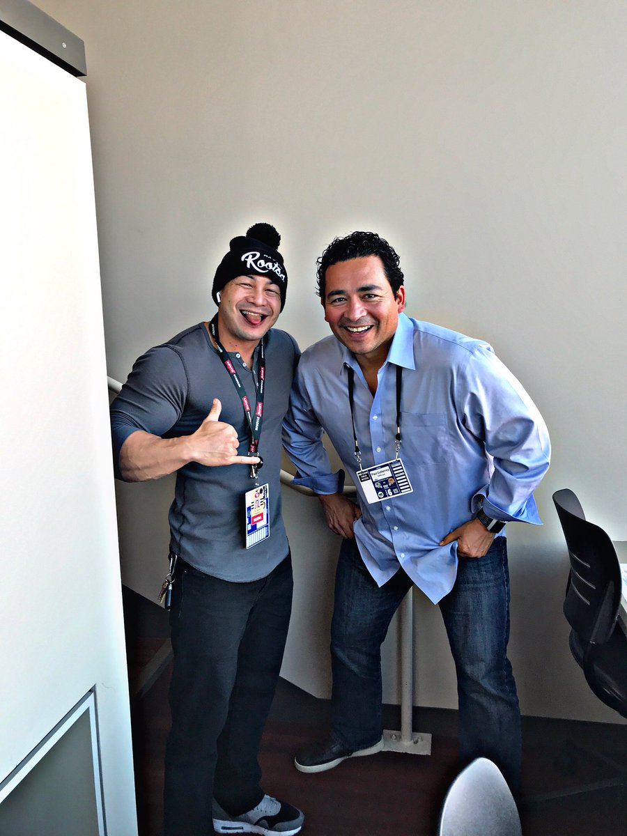 BEASTwriter's tweet photo. Got a surprise visit from one of my mentors and good friends, Paul Gutierrez of ESPN. Miss this guy as he now covers the Raiders.
📸: @49ersfangirl (follow her)
#BEASTwriter #Raiders #49ers #ESPN #BayAreaRooted #GoBARorGoHome #BattleOfTheBay #GoNiners https://t.co/txcaWWFsOC