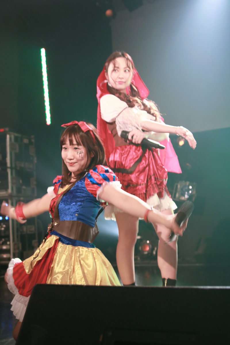 pocca84's tweet photo. SB5Jラストライブ morph-tokyo 2018.10.30
ライブ写真るんぴ・みさきちゃん①
#るんぴ #前田薫里 #未早希 #SB5J https://t.co/yocTcbkAsh