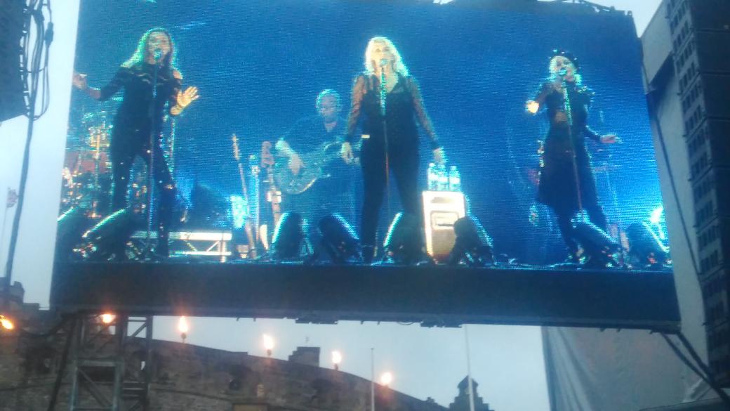 danielmackinno2's tweet photo. Surprisingly good at Edinburgh castle..Bananarama https://t.co/6j1UHh0eY5