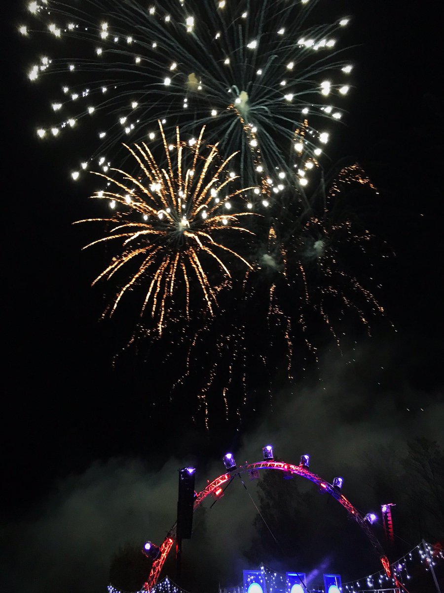 Amazing fireworks! Thank you <a href="/springfieldspal/">Springfields Designer Outlet & Leisure</a> 👏🏻#spalding @QksHome