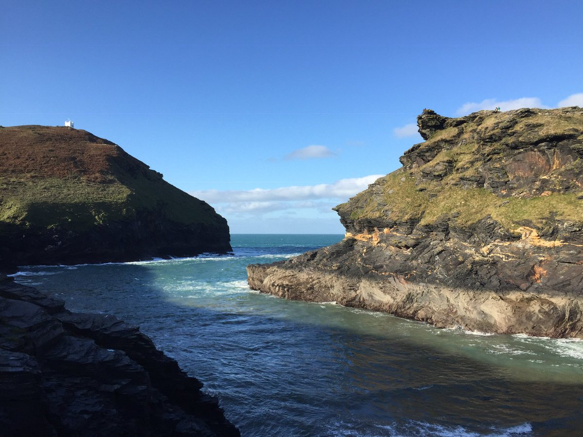 jmclauch00's tweet photo. Thanks so much for the opportunity to visit these amazing places @Rabbies_Travel What an adventure for half term! Devon and Cornwall trip was a great way to see this part of the country #rabbiestours #rabbies25 #cornwallanddevon #docmartin #poldark #landsend https://t.co/NOIZ7fZbqc