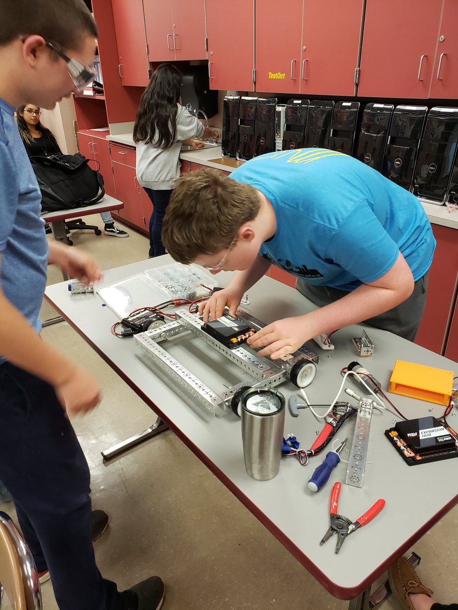 Things are taking shape, we will be ready for 1st league tournament this Sunday <a href="/FIRSTweets/">FIRST</a> <a href="/GoshenSchools/">Goshen Schools</a> <a href="/IndianaFIRST/">Indiana First PAC</a>