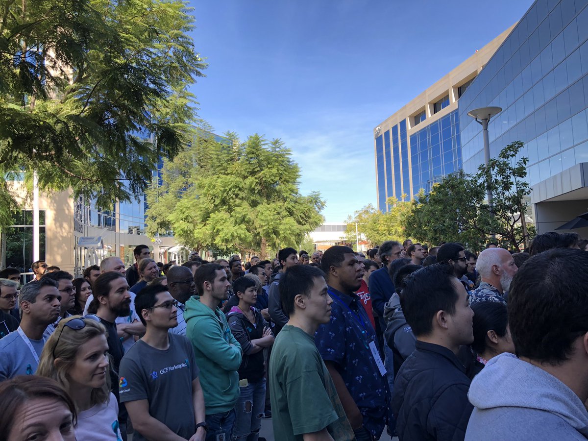 garima_design's tweet photo. Walkout for real change at google Irvine office #GoogleWalkout https://t.co/TkXn6Cr6pR