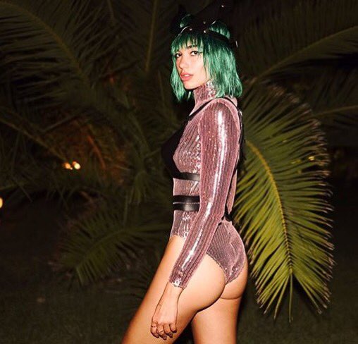 devilsdamsel's tweet image. She's a green queen.