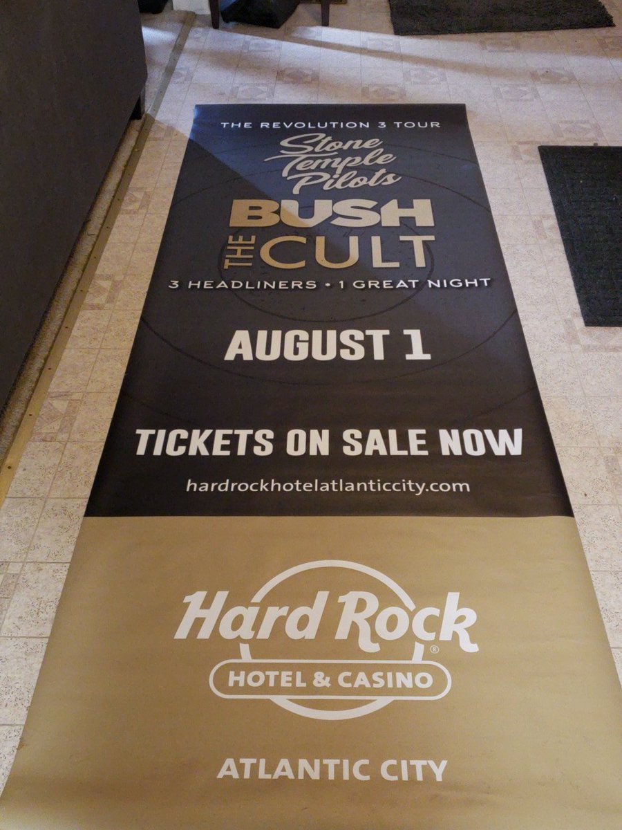 LadyVanHorn's tweet photo. a friend of mine did some work at the Hard Rock in Atlantic City and scored this gem for me! I have no idea where I'm going to put it because its gigantic but it's super awesome!!! @bushofficial @GavinRossdale @Crazy4Rossdale @Chrstine16stone 
#busharmy #hardrockac #rev3tour https://t.co/IAL5rvWsgR