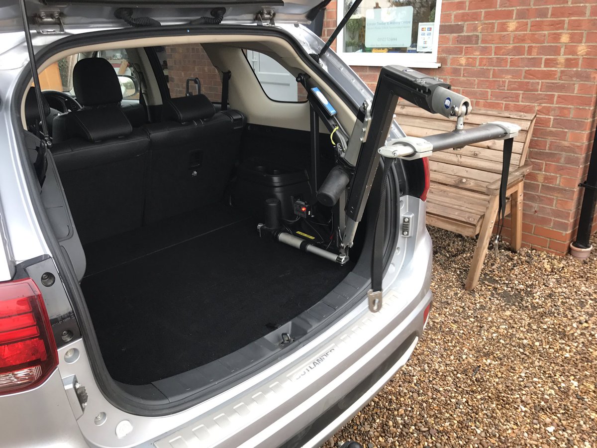 lincolntowbar's tweet photo. .@autochair #BootHoist installed into a .@MitsubishiUK #Outlander #PHEV for a #LincsConnect customer #mobilityadaptations #lincoln https://t.co/GmaaCG1lIN