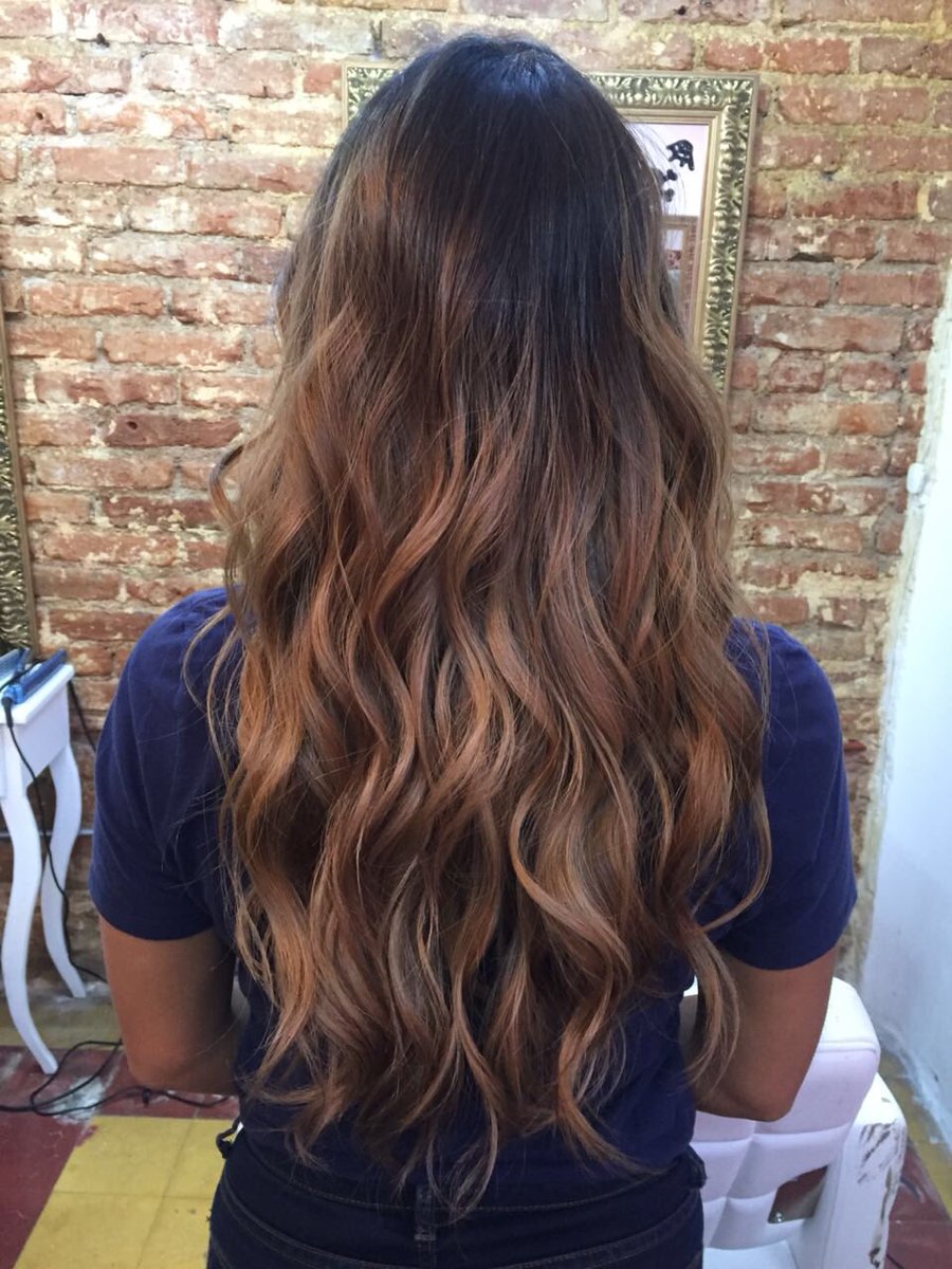AlwaysBelievemx's tweet photo. Efectos de color para nuestra querida @regy_fashion nos encanta 😍🙏🏻#wella #wellaplex #blondor #hairstyle #haircolor #webelieveincolor #locosxelcolor https://t.co/ZwvidBNbHB
