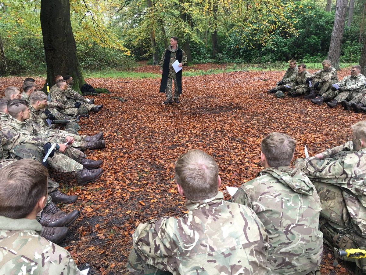 Excellent visit to 3 RSME - a superb training organisation - innovative, efficient and enthusiastic. Quality training for quality people. Including a Field Service as the B3 Cbt Engr Cse nears its end - ‘run in’ tomorrow. #Sapperstrong