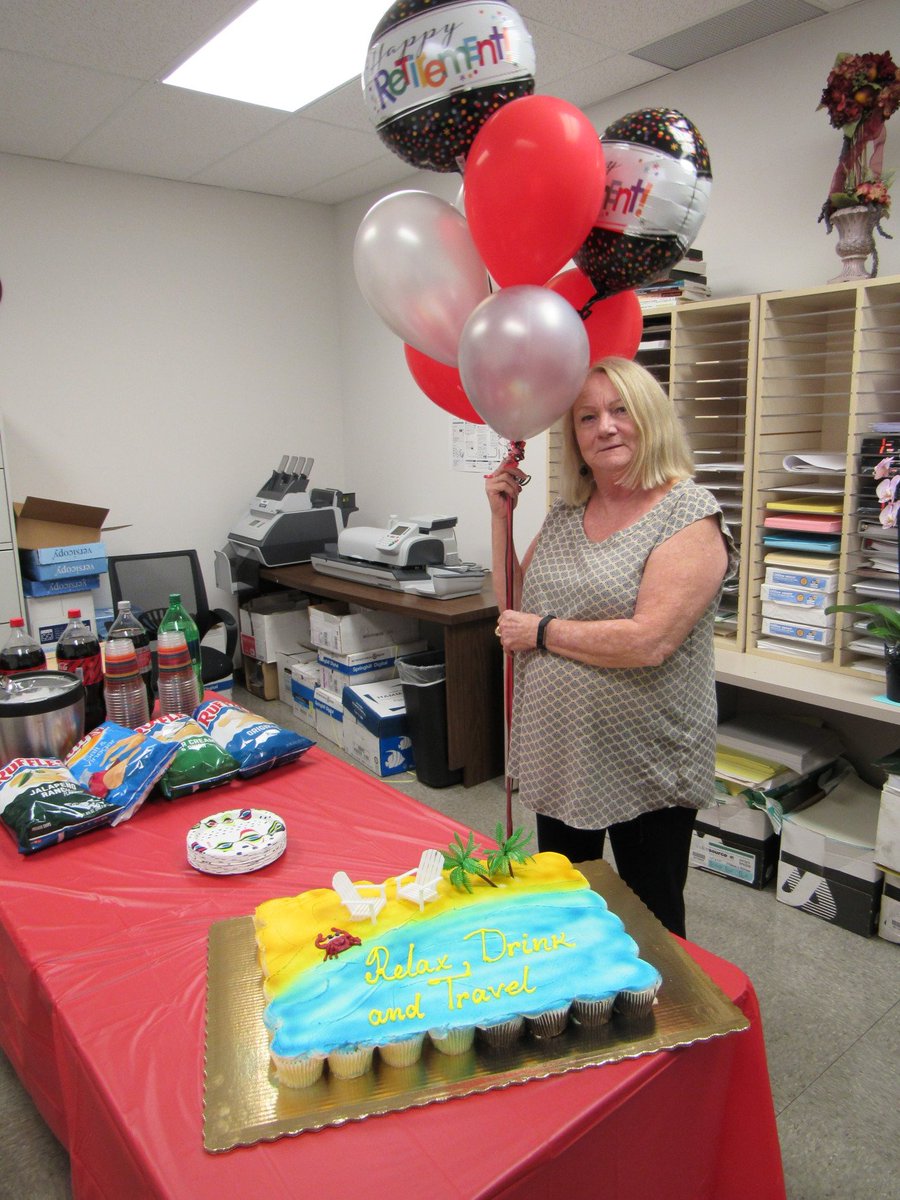 southeasternen's tweet photo. Congrats on your retirement Ann!! We are truly going to miss you! #retirement #cupcakecelebrate  #officeparty https://t.co/seUin9DDxy