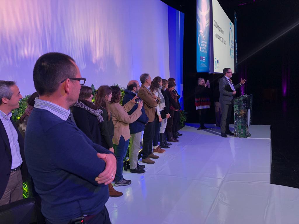 mtmachado's tweet photo. .@residuscat #CEHotSpotCAT 2020!
@josepmariatost @PilarChiva @fgirof @martasubira @JoanRomeroC @accio_cat @MerceRiuss @mediambientcat @territoricat @alfredvara @mtardevol ... y muchos más! https://t.co/zyHXAE8NPn