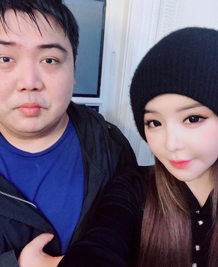 01112018 || 

Park Bom spotted by lucky Fan 김기범 

•ygladies 

<a href="/haroobomkum/">Bom Park</a>
 #2ne1 #박봄 #بارك_بوم #parkbom #bompark #ぼム #朴春