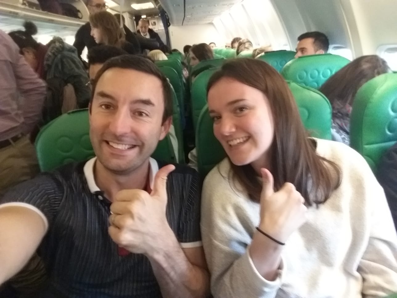 Xavier Tytelman on X: "Le hasard m'a encore offert l'opportunité d'aider  une phobique de l'avion assise à côté de moi :) Blanche a finalement passé  un bon vol et a promis de