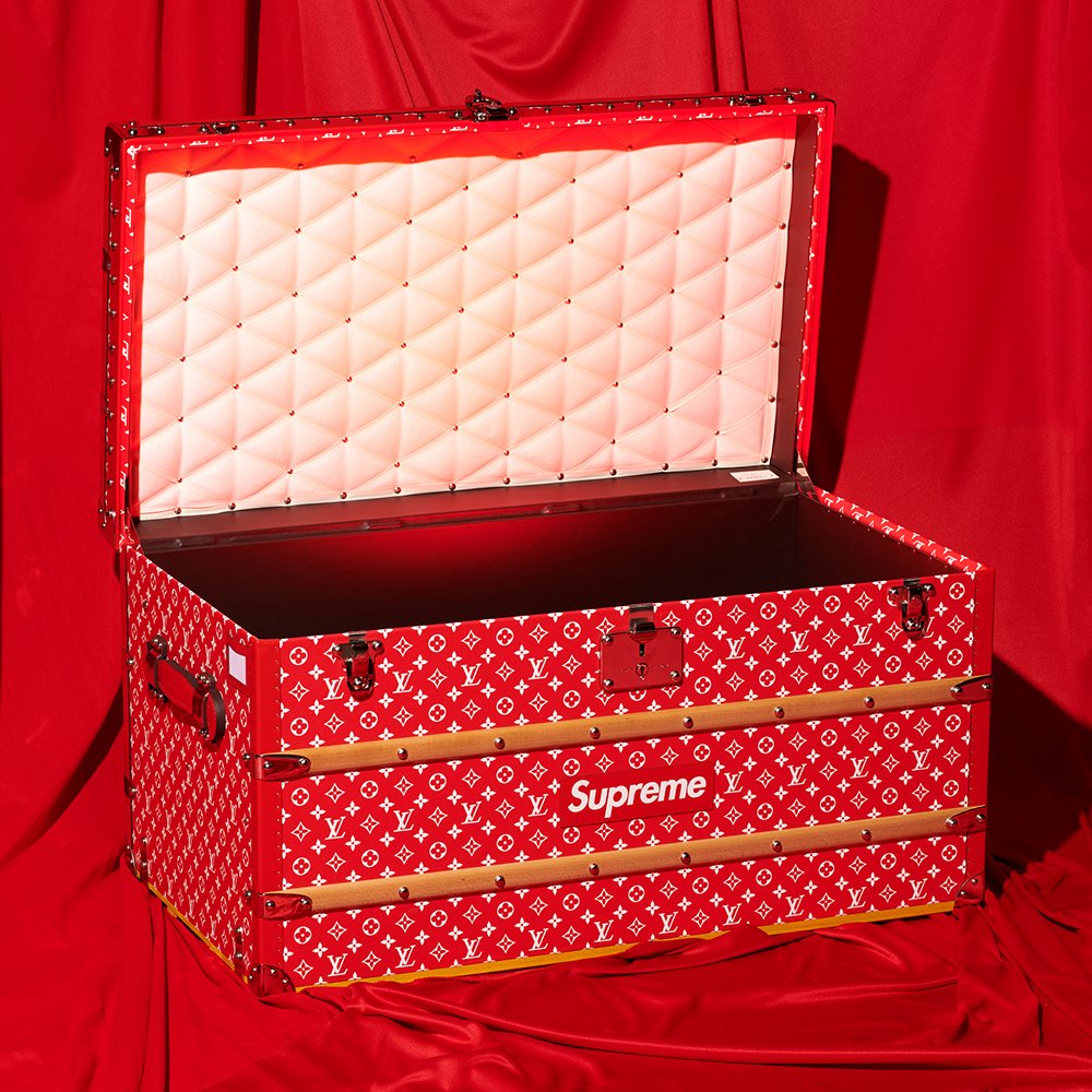 StockX on X: See how we authenticated this $70,000 Louis Vuitton x Supreme  trunk:   / X