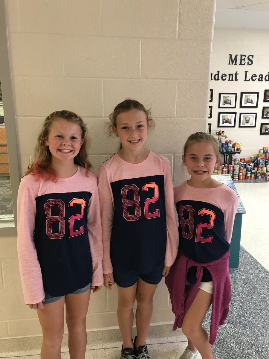 anna_grant's tweet image. Triplets for “Be a friend, not a bully day” @Midway_Mustangs! #180Midway #MesEmpowers #bullyprevention