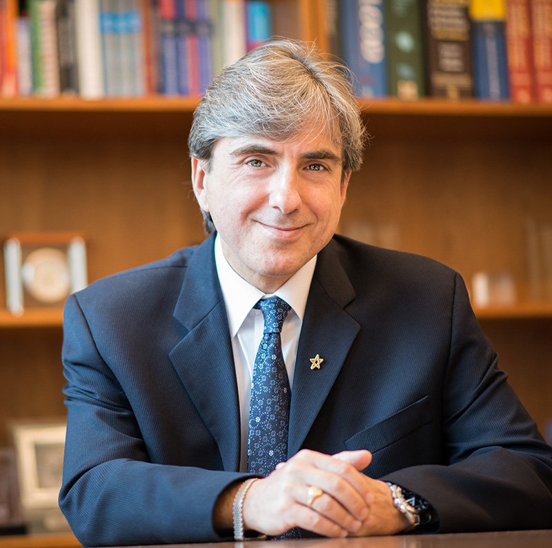 BigTenCRC's tweet image. The @LurieCancer Center at @NorthwesternU, led by director Leonidas Platanias, MD, PhD, is comprised of clinicians and researchers from @NUFeinbergMed, @WeinbergCollege, @NorthwesternEng, and other academic units. Learn more at bigtencrc.org/member-feature… @BigTenCRC #MemberFeature