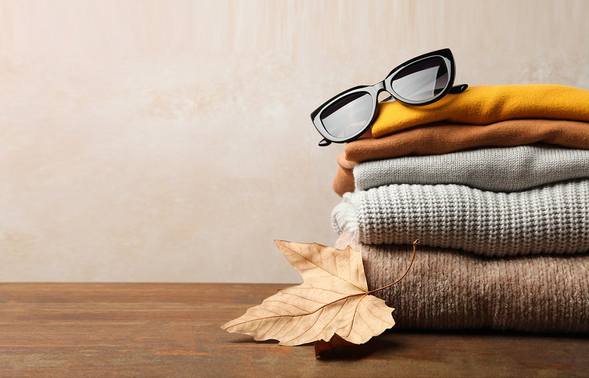 eriefcu's tweet image. Need some more fall sweaters? At #ErieFCU, we like to honor loyalty. Like with our Platinum Mastercard. Now through the holidays our loyal members get an extremely low promotional APR. No annual or balance transfer fees.  Apply online: eriefcu.org/199-MasterCard… #fallshopping #save