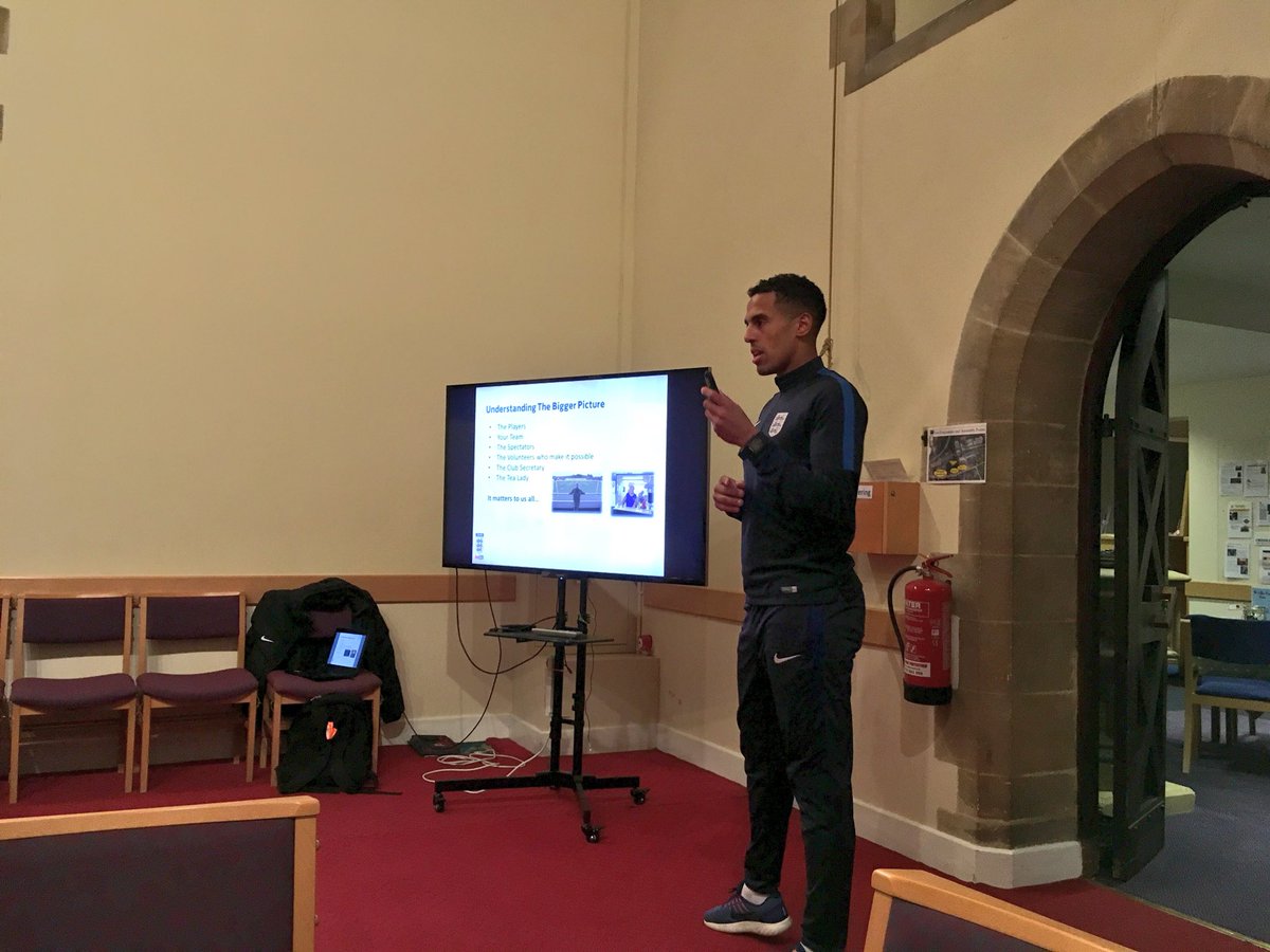 BasingstokeRA's tweet photo. For tonight’s meeting we are very fortunate to have @f_hallam from the @FARefereesDept as our guest speaker. Farai is is leading a session on player expectations. @RefsAssociation @HampshireFA #REFDEV #HFArefs https://t.co/R2TQwXUDqH