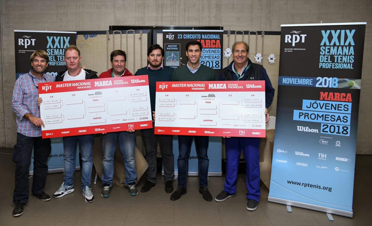 Gran “Team d Organización” durante el sorteo del  23° Master Nacional “In Memoriam Casper Fernández” d Circuito <a href="/MarcaTMF/">MARCA Polideportivo</a> <a href="/rptenis/">RPTenis</a> Jòvenes Promesas by <a href="/WilsonTenisEsp/">Wilson Tenis España</a> con apoyo <a href="/spaintenis/">Tenis spain Apuestas</a> &amp; <a href="/fedetenismadrid/">Federación de Tenis de Madrid</a>  en <a href="/ciudadraqueta/">Ciudad de la Raqueta</a> @rptourbymarca