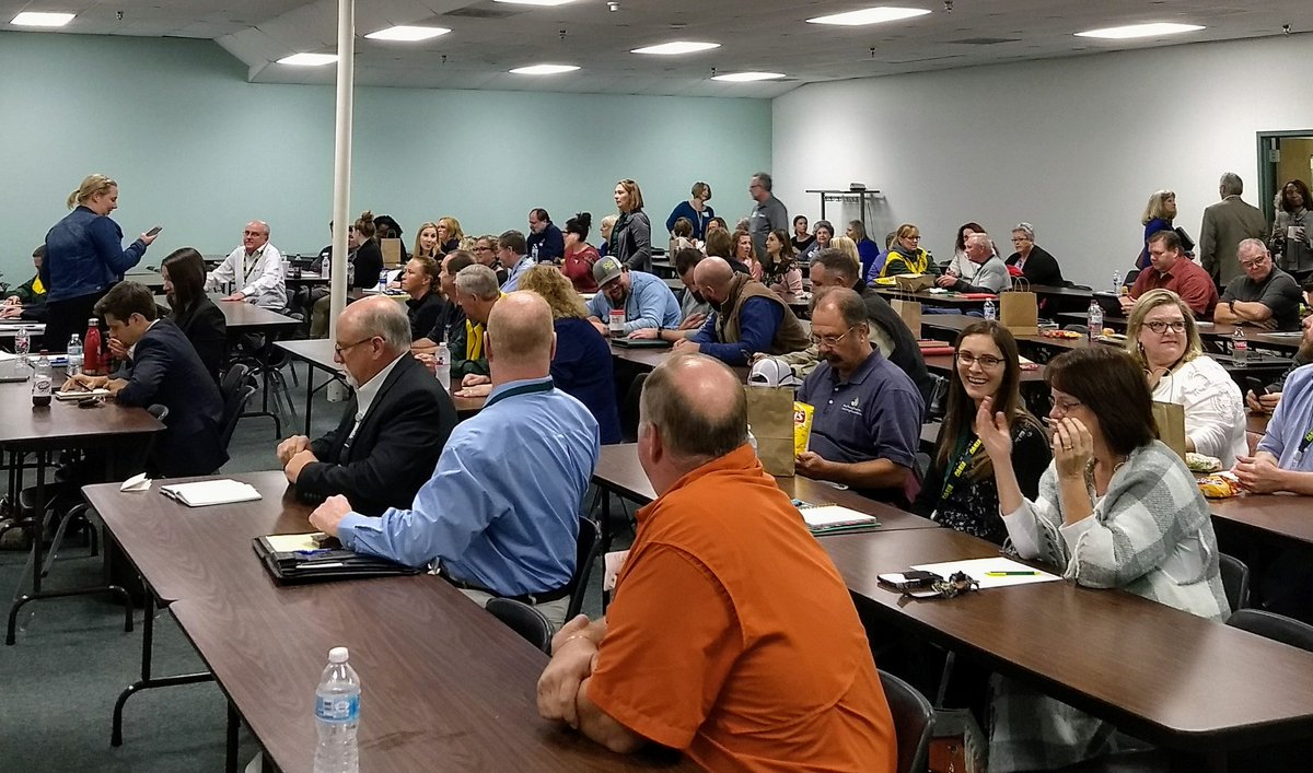 TrellisFdn's tweet image. Thanks to faculty and staff from @GraysonCollege, @TxkCollege, @ParisJC and Northeast TX College for great questions/ideas on #guidedpathways today.
