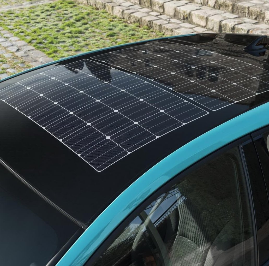 🚗 Panasonic Pushing Solar Roofs for Electric Cars. The tech giant thinks solar roof panels are the future for hybrids and EVs. #DakotaK #AutoShop