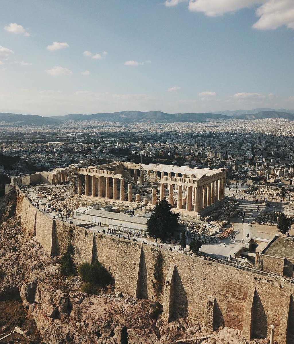 It's United Nations World Cities Day today and we couldn't help but remind you that Athens won 'Europe's Leading City Break Destination 2018" at the World Travel Awards.💼📸✈️🚤☀️✔️

We look forward to seeing you soon!

#athens #unitednationsworld l
#travelawards