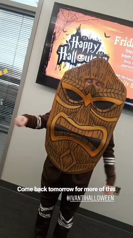 CacheWalker's tweet image. Don’t cry because it’s over, smile because it happened! #SpookyIT 👻