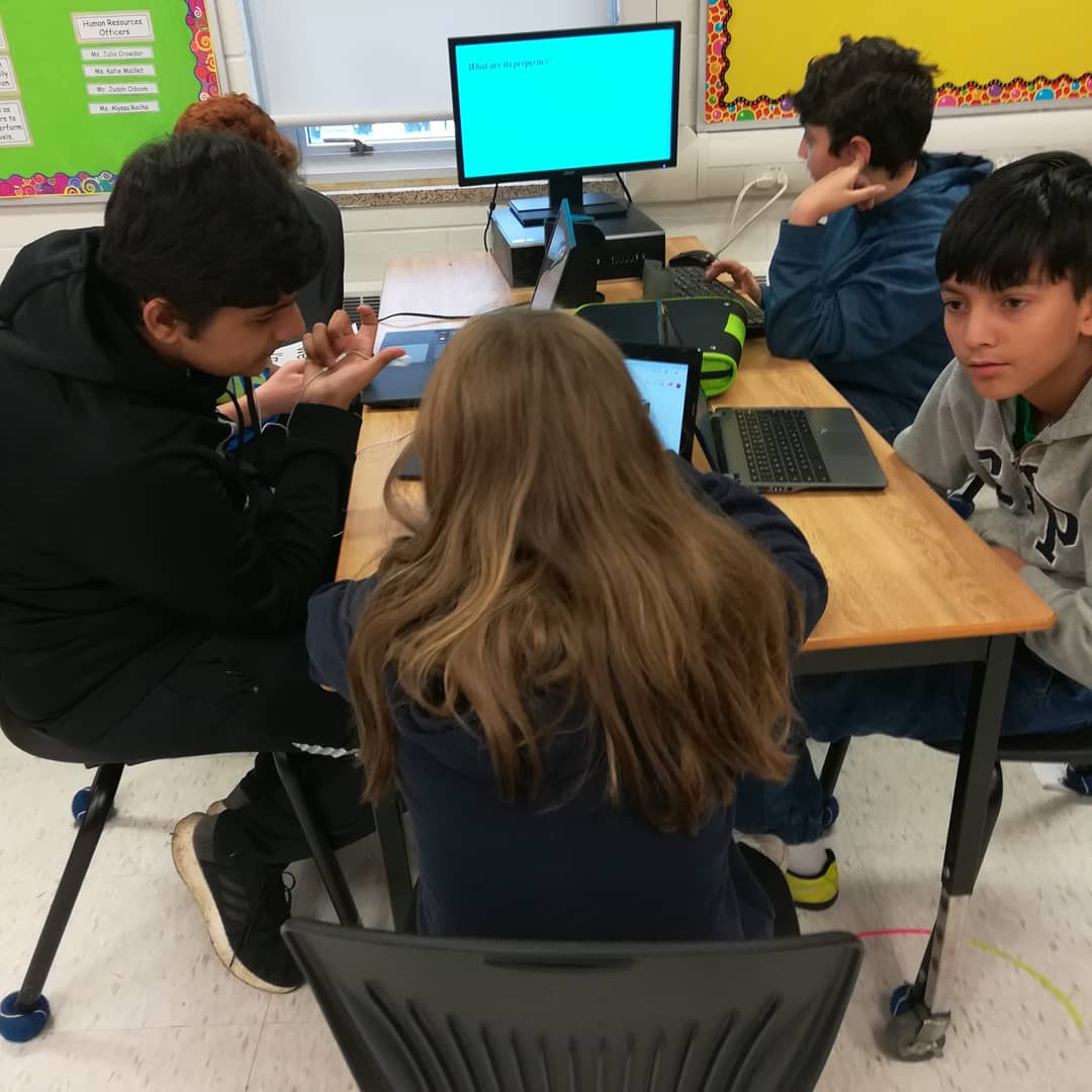 2MIsaac's tweet photo. #studentchoice on planning a #scienceexperiment "How can we apply our knowledge of science and common #mixturesandsolutions?" #studentcenteredlearning #seventhgrade #scientificterms #collaboration #sharingideas #studentleadership using #descriptivefeedback https://t.co/Cdom8EG2nI