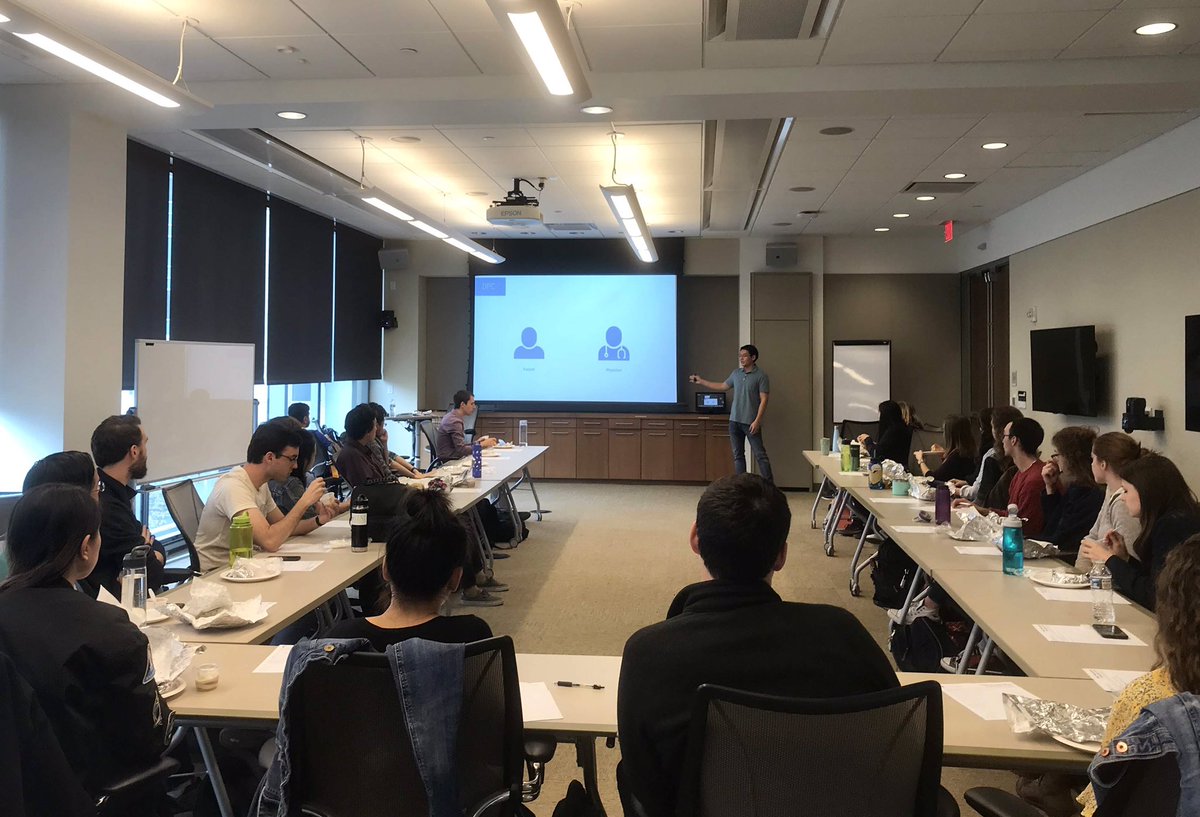 DPCAdvocates's tweet photo. Packed room of students at VCU SOM to hear @DrQiu present an intro to DPC. Great turnout and lots of enthusiasm. #FMRevolution #DPC https://t.co/qK4Rg7pGaf