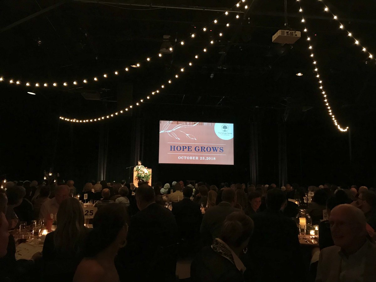 honortobuild's tweet photo. It was our honor to sponsor #therefugecenter's Hope Grows event. It was a great night of fundraising! We look forward to working with this amazing organization.

#honortobuild #nonprofit https://t.co/Urw9h37dwn