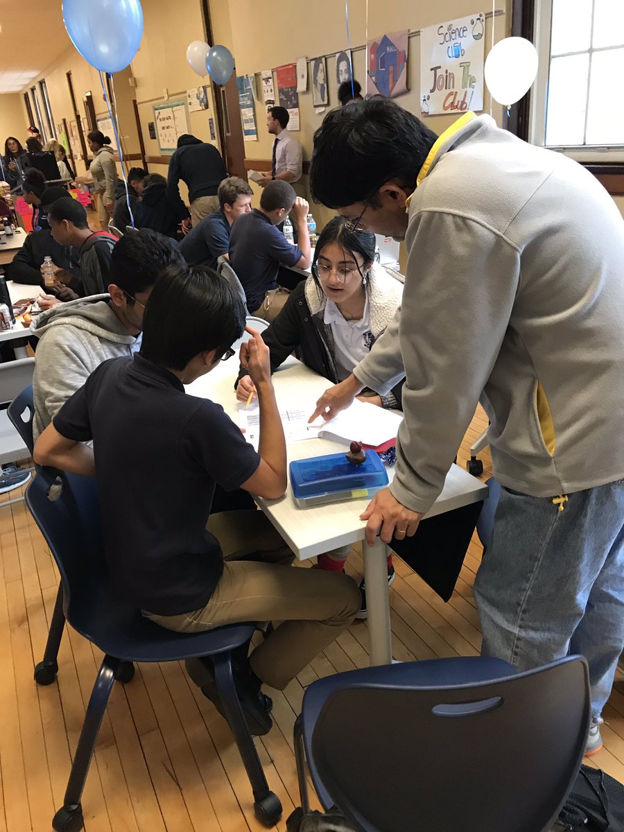 KWS_GRC's tweet photo. Our employees assisting students @cs50 #CS50PuzzleDay #PowerOfPartnership @SLPS_INFO @alexjschenk #FirstInSTL https://t.co/JoZE9cKx51