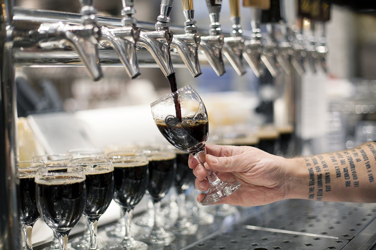 Canadian Breakfast Stout from <a href="/foundersbrewing/">Founders Brewing Co.</a> is (almost) here! Draft AND bottles drop Friday night at 5pm at #SMNaperville, bottles only at #SMWesmont at 5pm. $24.99/ea. Limit 1 bottle per customer, while supplies last. Full NPV details:
untappd.com/v/standard-mar…