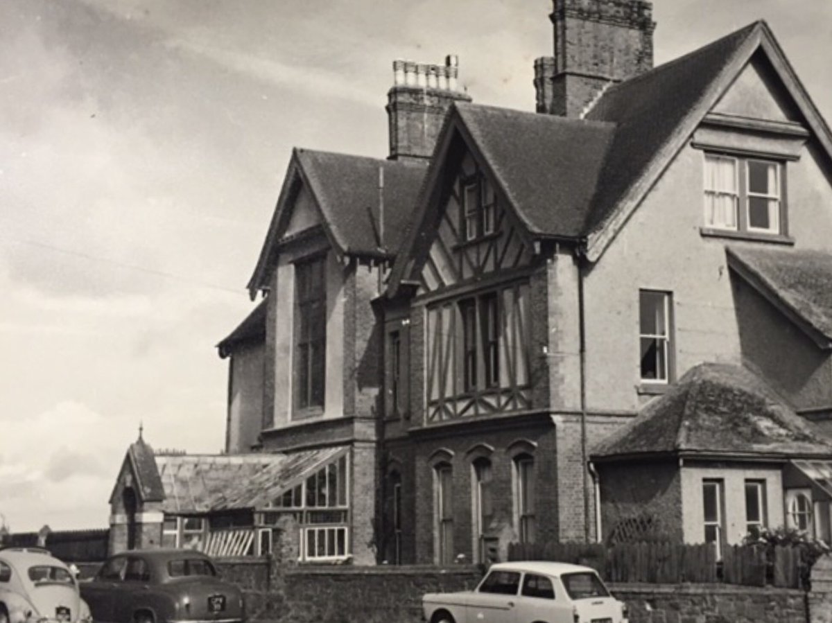 I’ve got just the place for you.This is something I’d like to refurbish.Seafield House,Westward Ho! Devon Coast <a href="/MrGeorgeClarke/">George Clarke</a> #oldhousenewhome