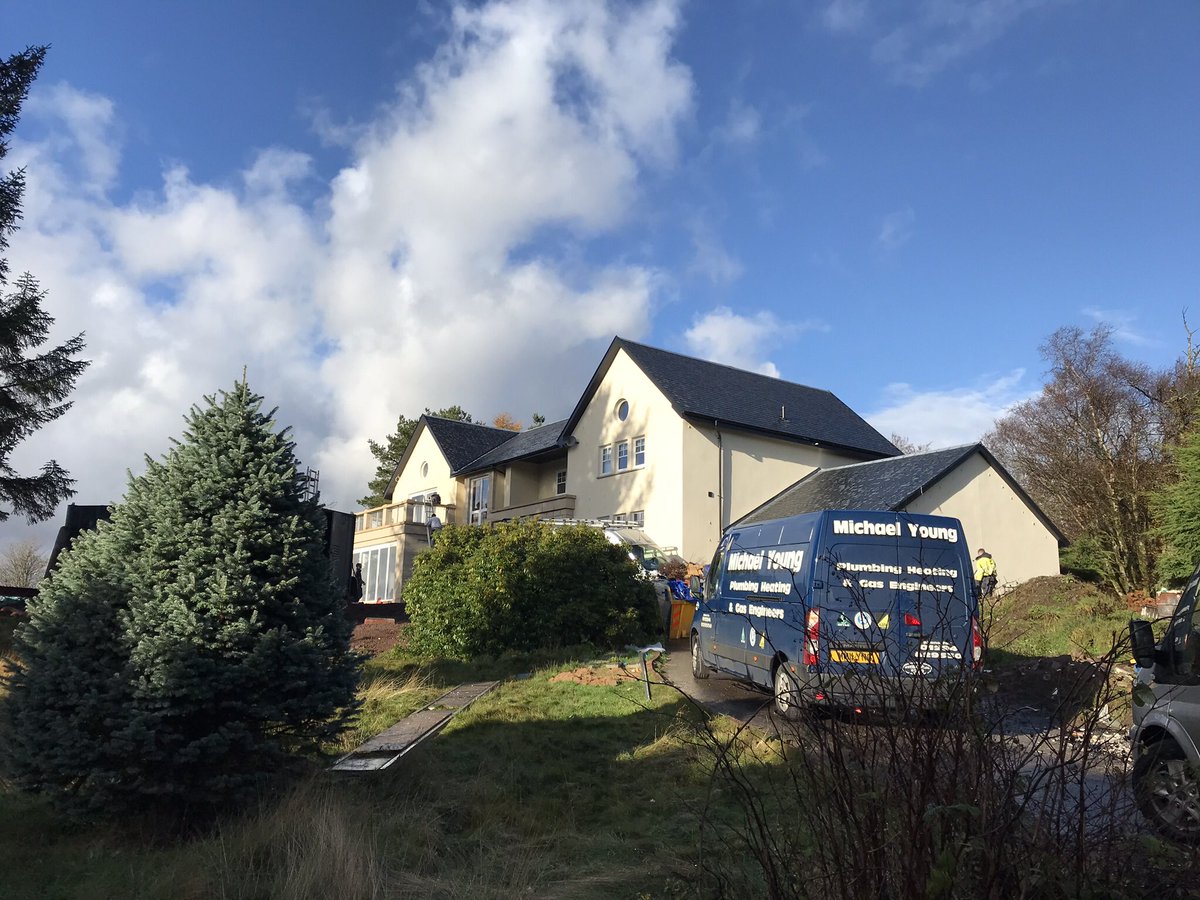 spatialgardner's tweet image. New build house in Kilmacolm nearing completion. Taking advantage of some blue sky between the showers