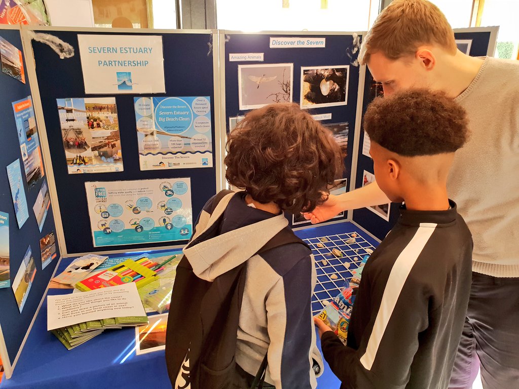 Pleased to welcome Owain @SevernEstuary @CU_Earth to @Grange_Pavilion with an exciting project #DiscoverTheSevern concentrating on low cost activities that families can do on our beaches and shores - young people enjoyed the display & games with sea shells 🏖️ 🐚🌊 #SafetyWeek2018