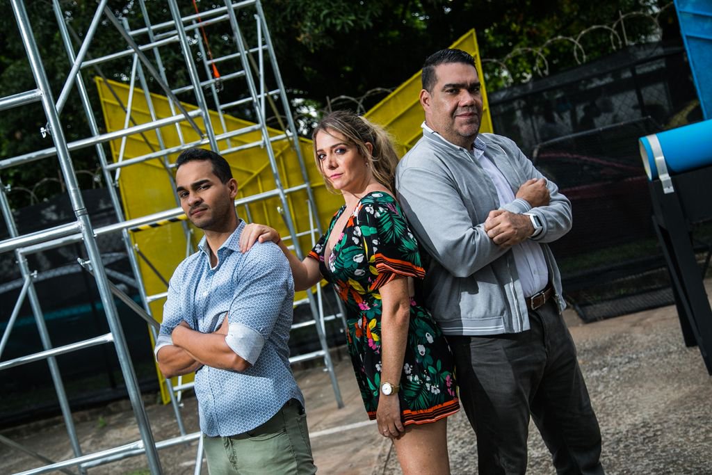 ¡Ya empezamos esta GRAN FINAL!
¿Ustedes quien dicen que levanta la copa hoy?
Los Fénix o Los Leobras #FinalDesafianteEEG