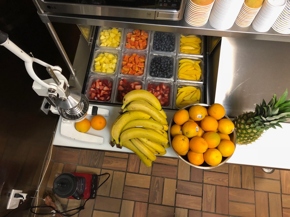 FalaFullNYC's tweet photo. We made smoothie now https://t.co/GYm9j4jpdT