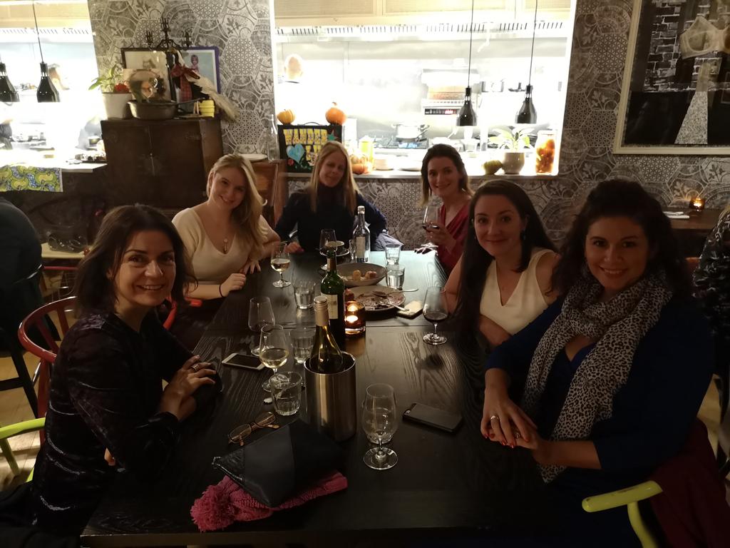 JournalistaLtd's tweet image. Having a lovely evening out with the team #complexmadeclear #lovingitlovingitlovingitwelovingitlikethis